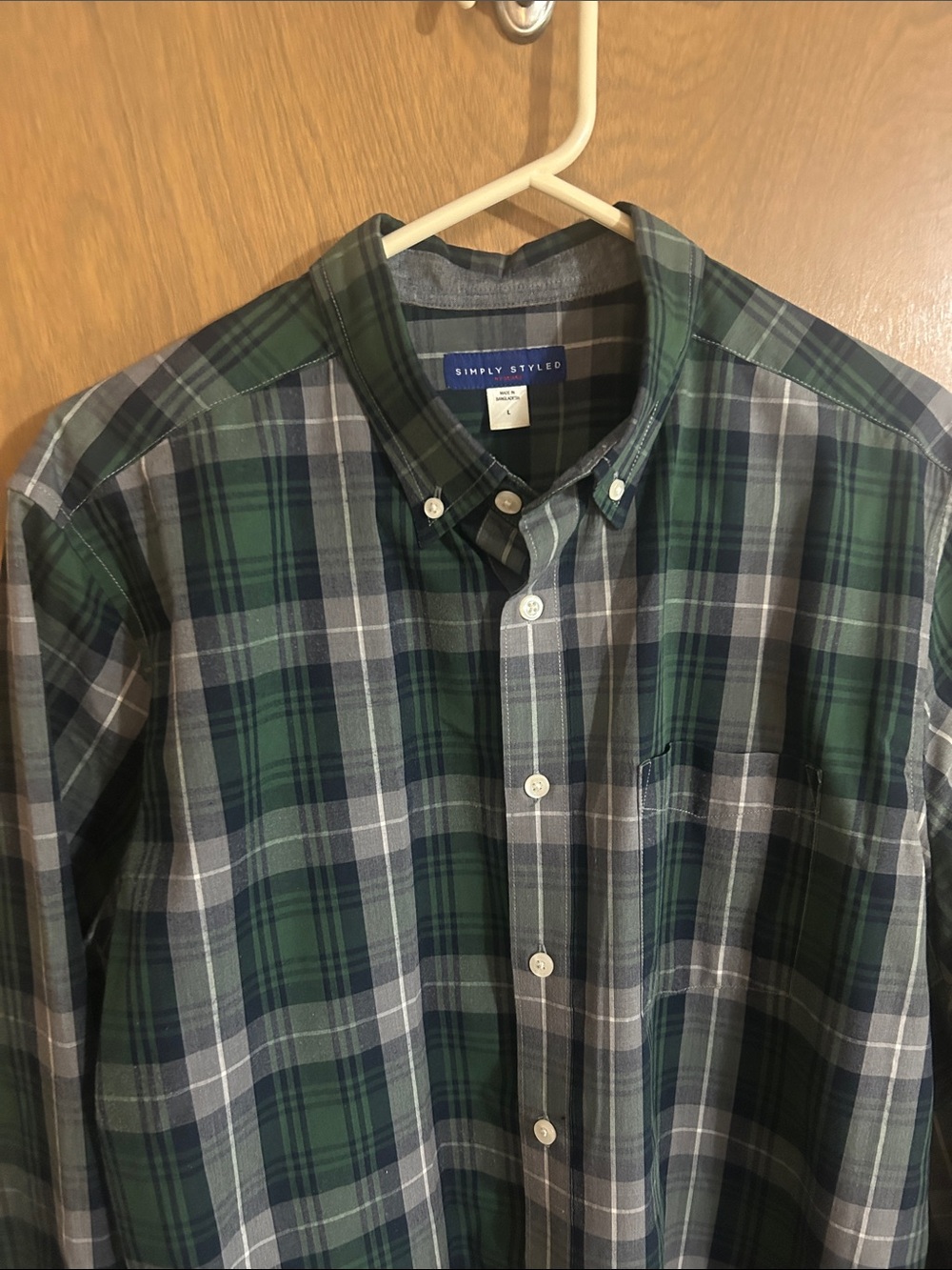 Simply Styled Green and Gray Plaid Button-Down Shirt